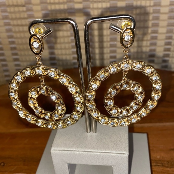 Bay to Baubles Hayden Chain and Pave Drop Earrings NWOT - Picture 2 of 2